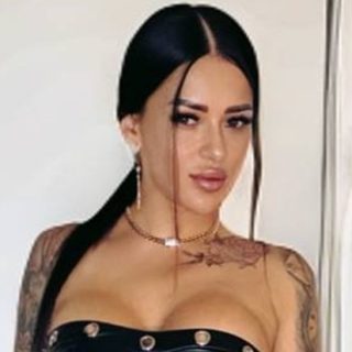 Enya, escort in High St. Kensington